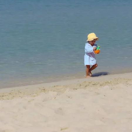 Daire Beachfront House Tolis - *