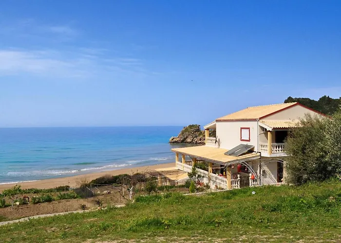 Beachfront House Tolis - Пелекас
