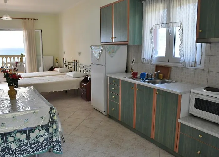Апартаменты Beachfront House Tolis -