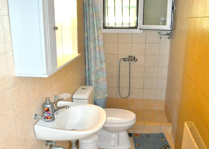 Апартаменты Beachfront House Tolis - *