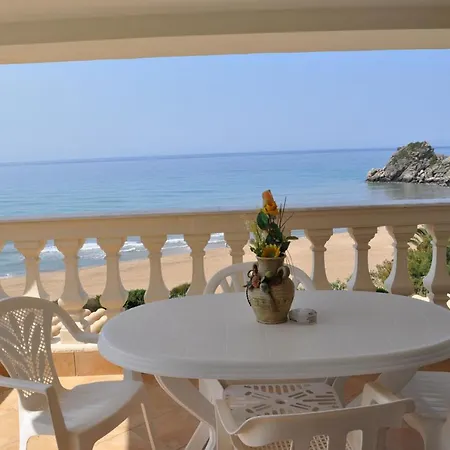 Beachfront House Tolis - Apartment *