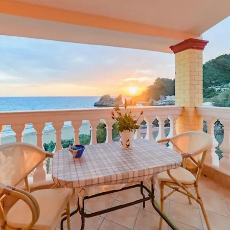 Beachfront House Tolis - * 佩雷卡斯