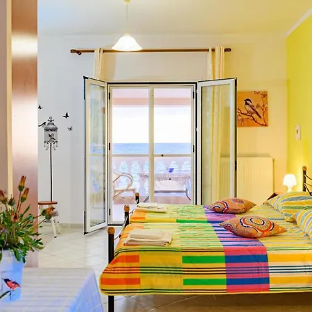 Beachfront House Tolis - Apartment