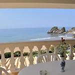 شقة Beachfront House Tolis - *