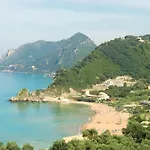 Beachfront House Tolis - شقة *